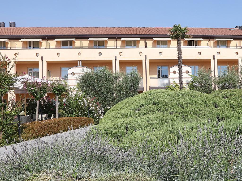 Hotel Caesius Thermae & Spa Resort Bardolino Exterior photo