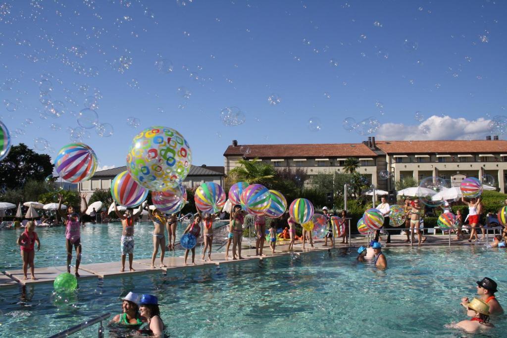 Hotel Caesius Thermae & Spa Resort Bardolino Exterior photo